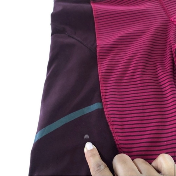 Lululemon low cut crop leggings side pockets red with stripes - Picture 12 of 15